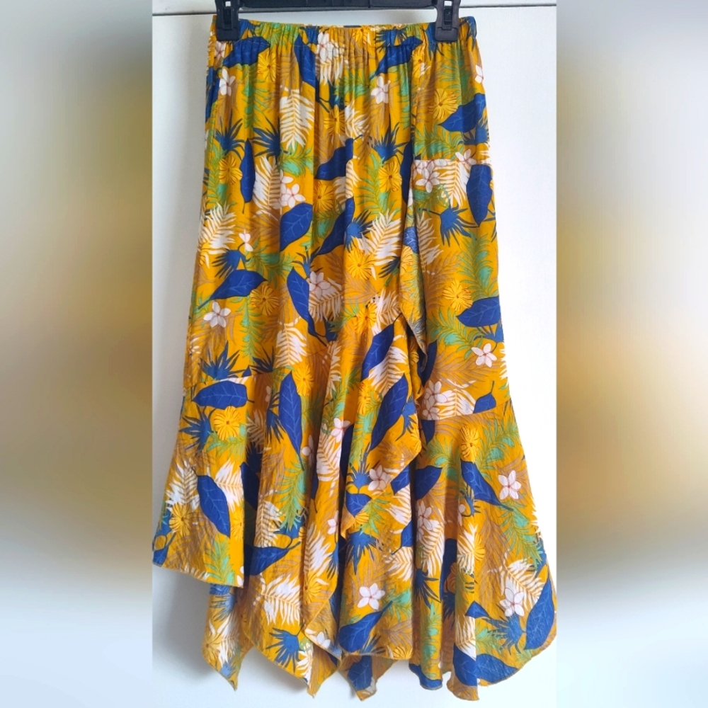 Easel Midi Skirt Size Small